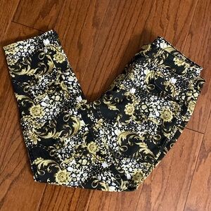 Cato black & gold jeans with flowers design - Size 10